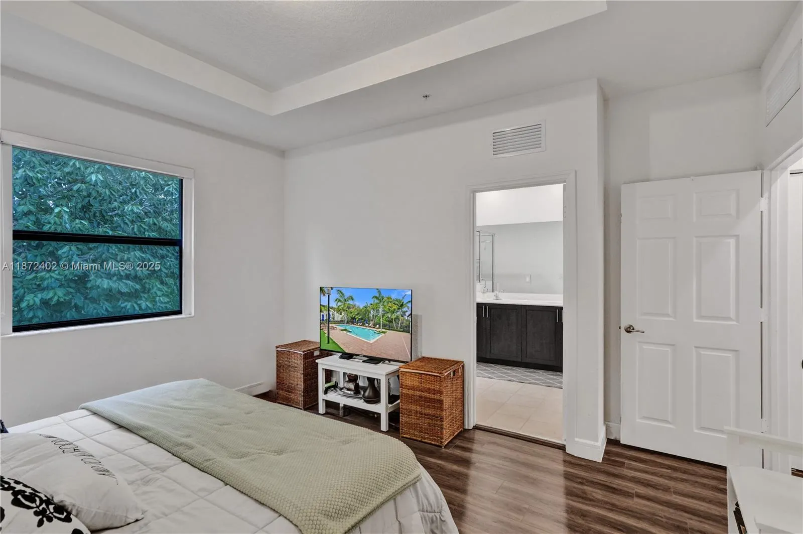 136 SW 185th Way