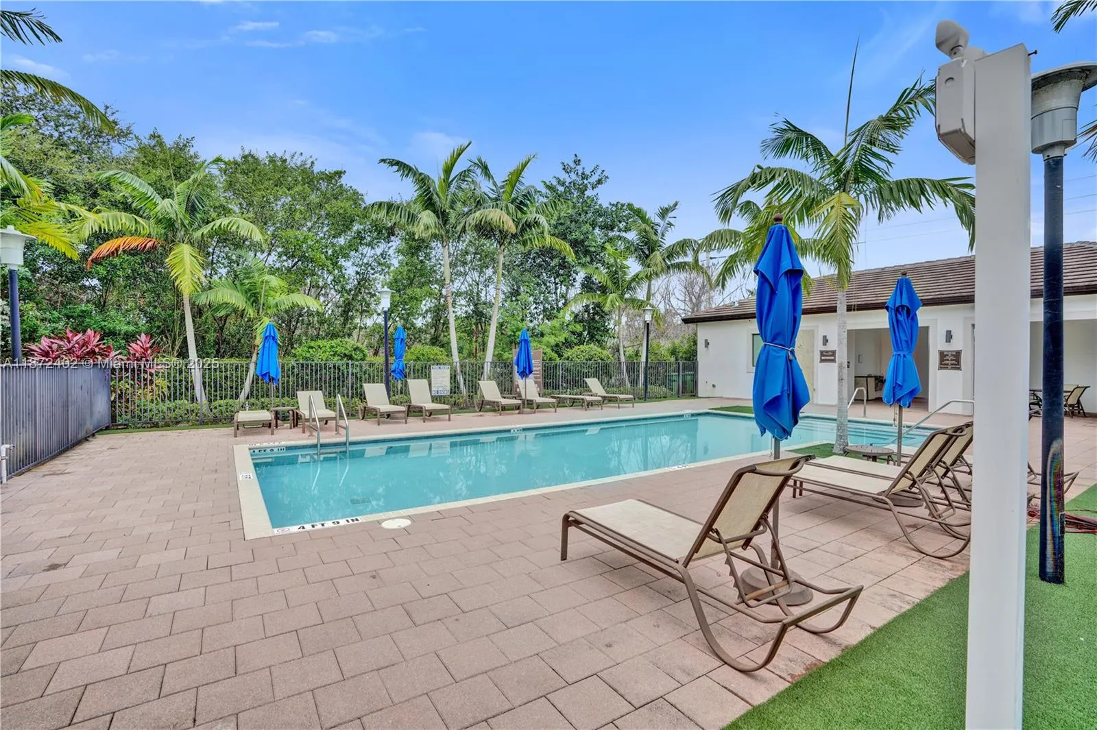 136 SW 185th Way