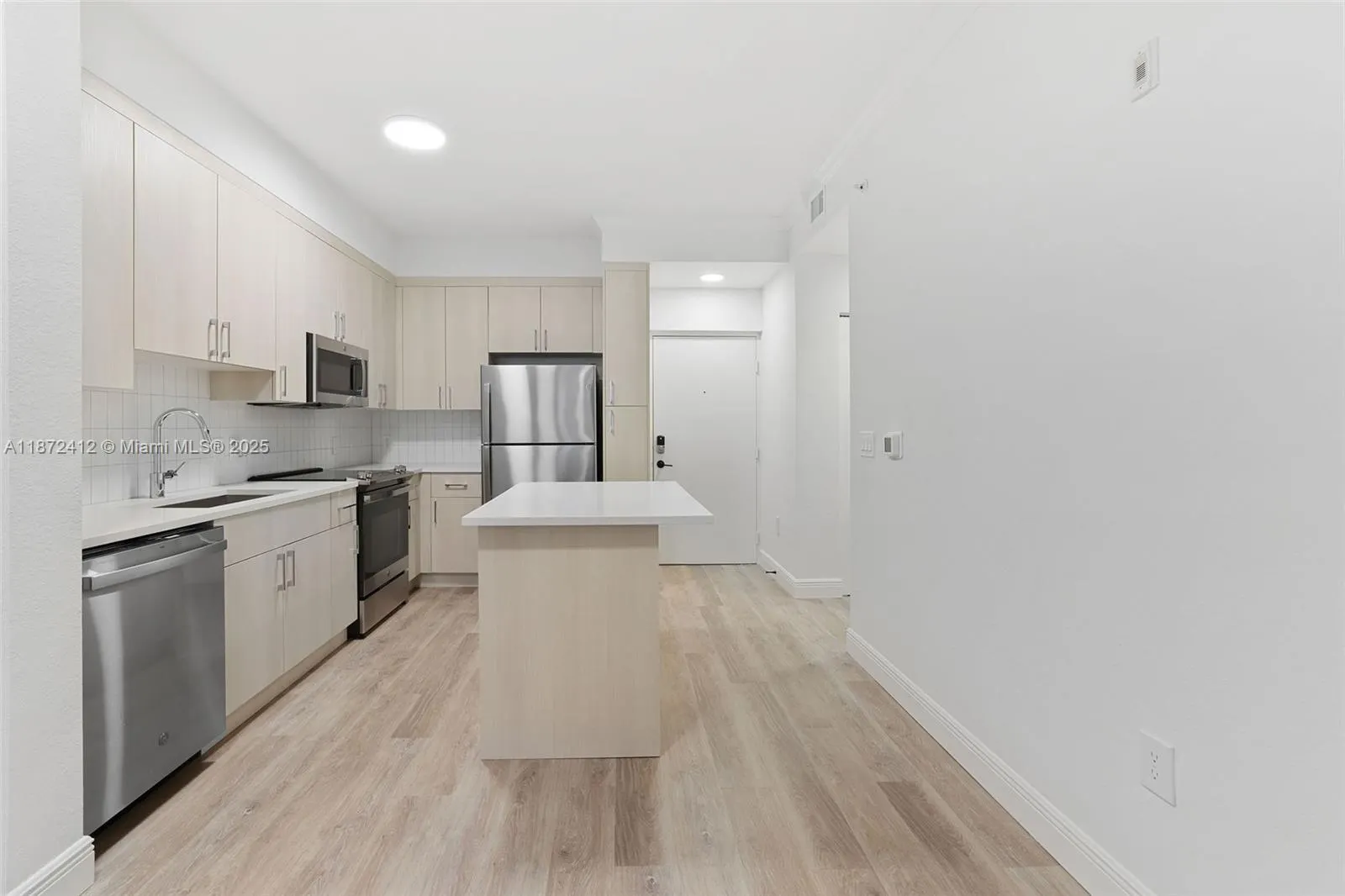10170 SW 7th St, #40-208