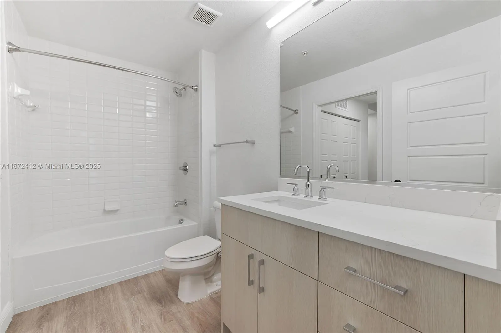10170 SW 7th St, #40-208