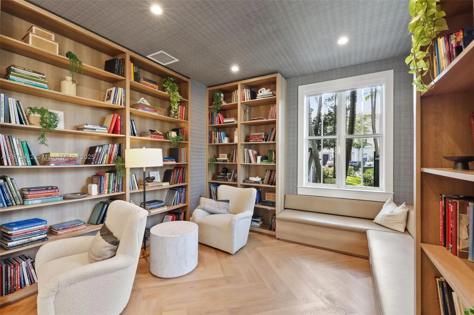10170 SW 7th St, #40-208