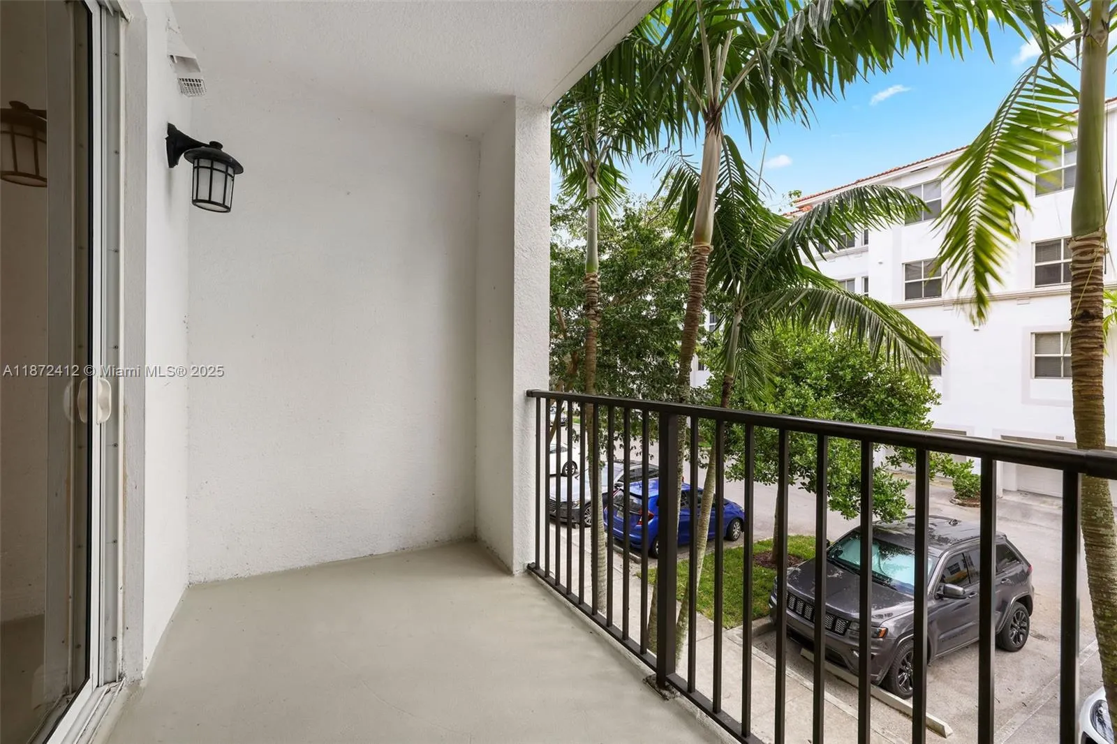 10170 SW 7th St, #40-208