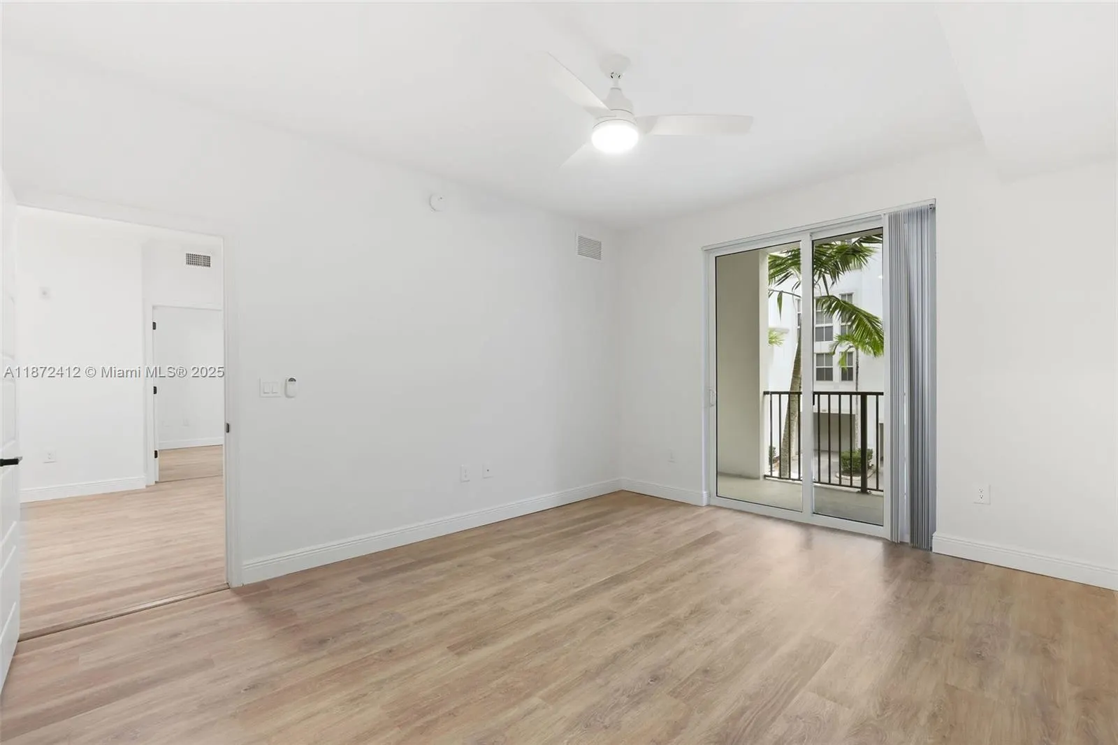 10170 SW 7th St, #40-208