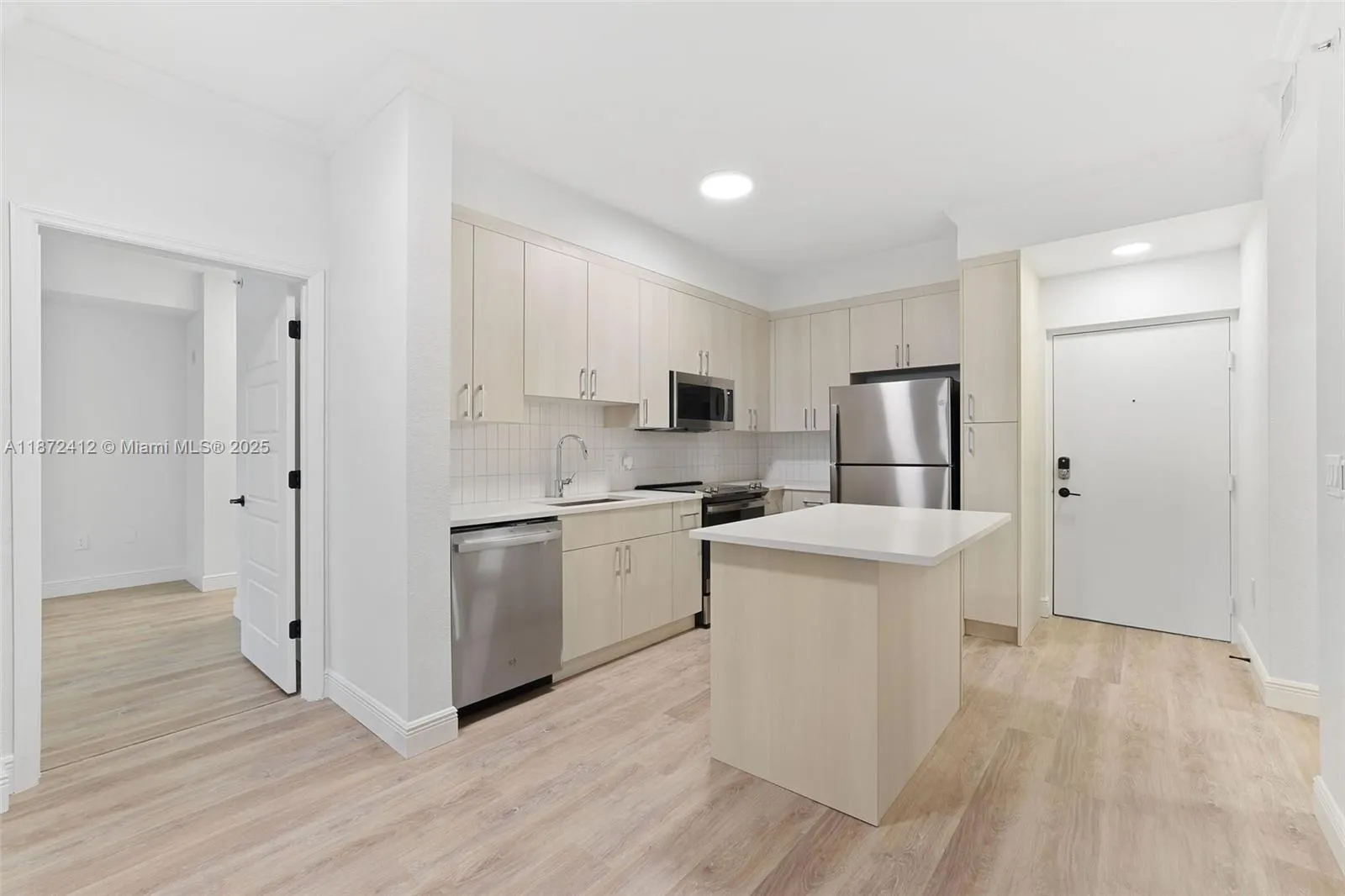 10170 SW 7th St, #40-208