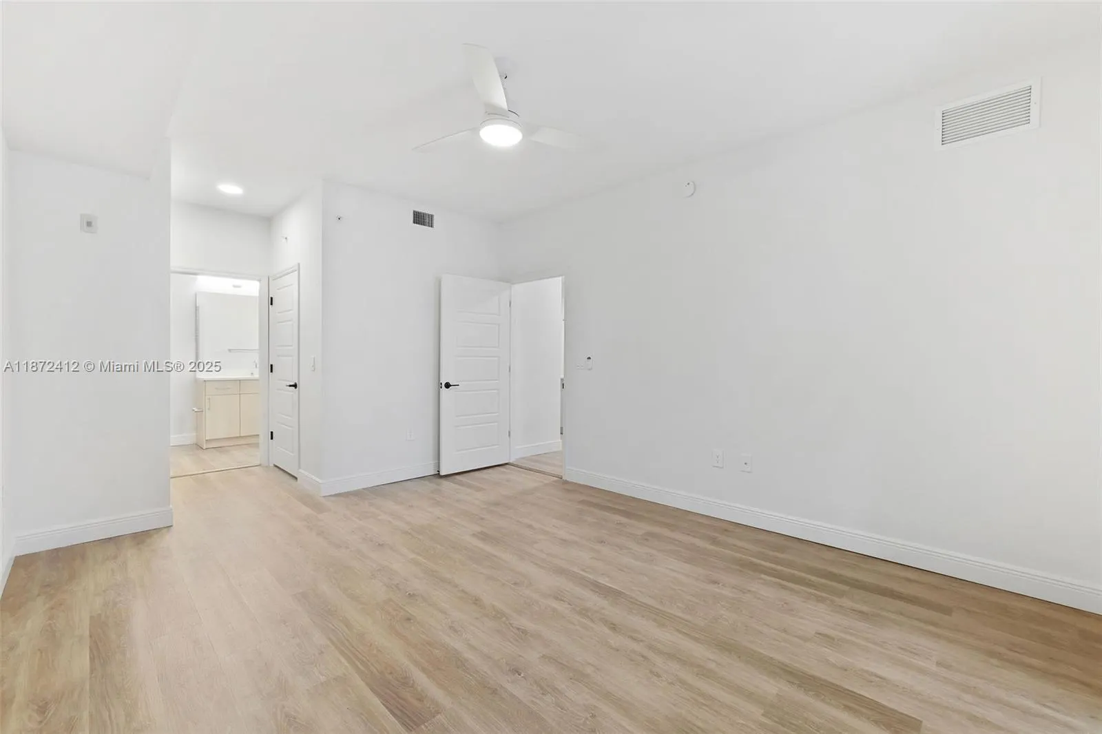 10170 SW 7th St, #40-208