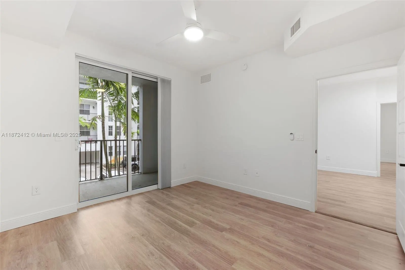 10170 SW 7th St, #40-208