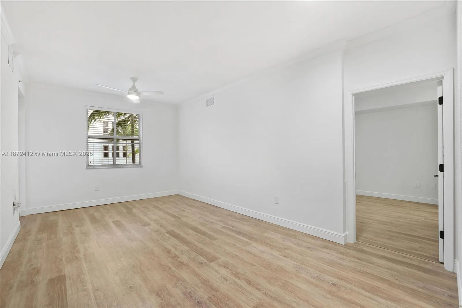 10170 SW 7th St, #40-208