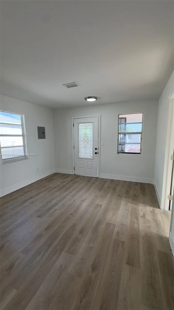 1669 NW 70th St