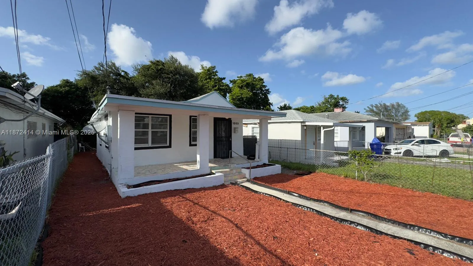 1669 NW 70th St