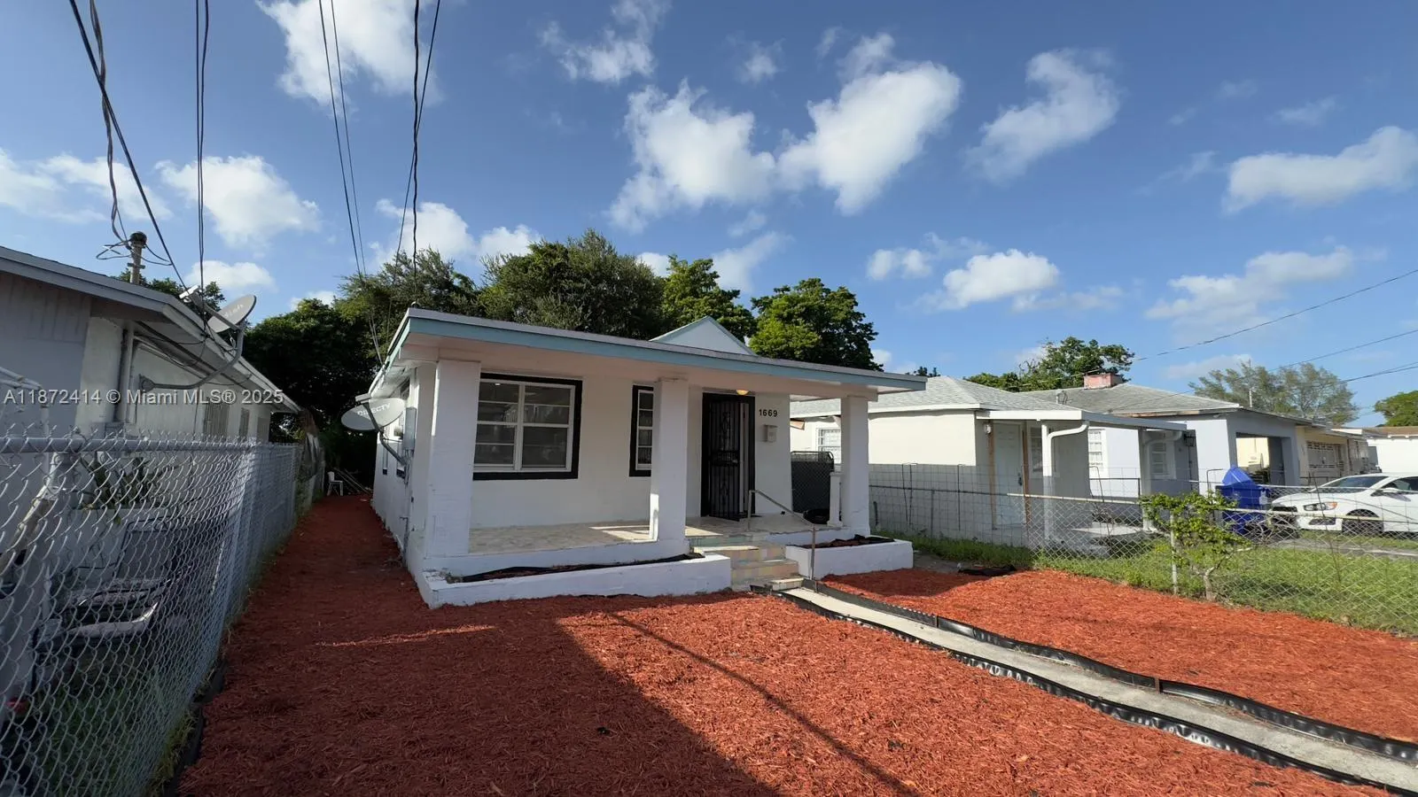 1669 NW 70th St