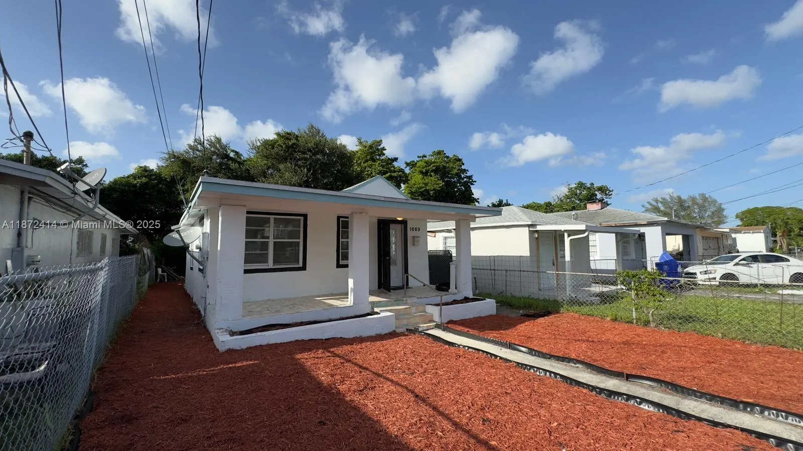 1669 NW 70th St