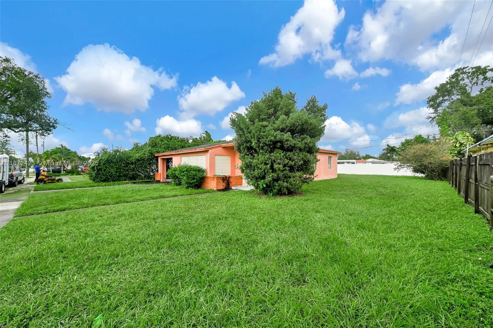 1351 SW 74th Ave