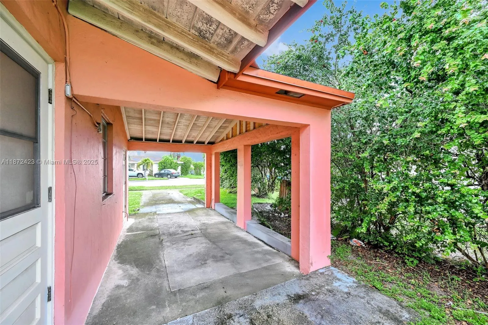 1351 SW 74th Ave
