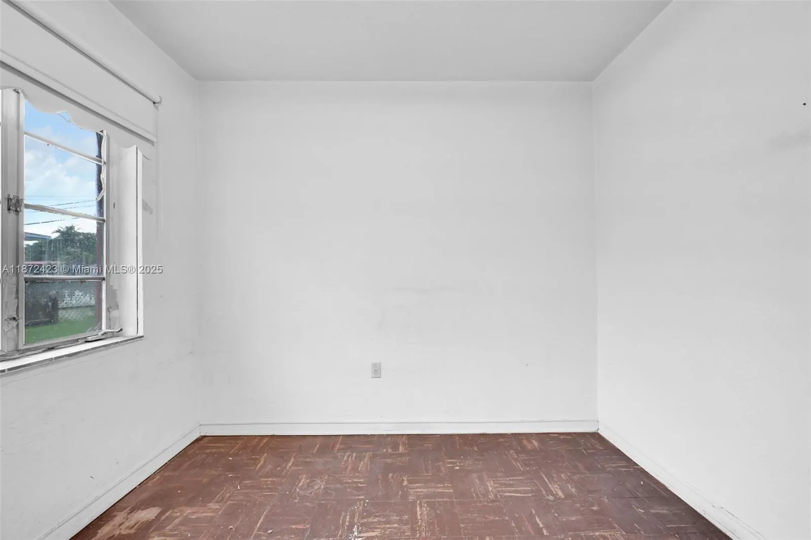 1351 SW 74th Ave