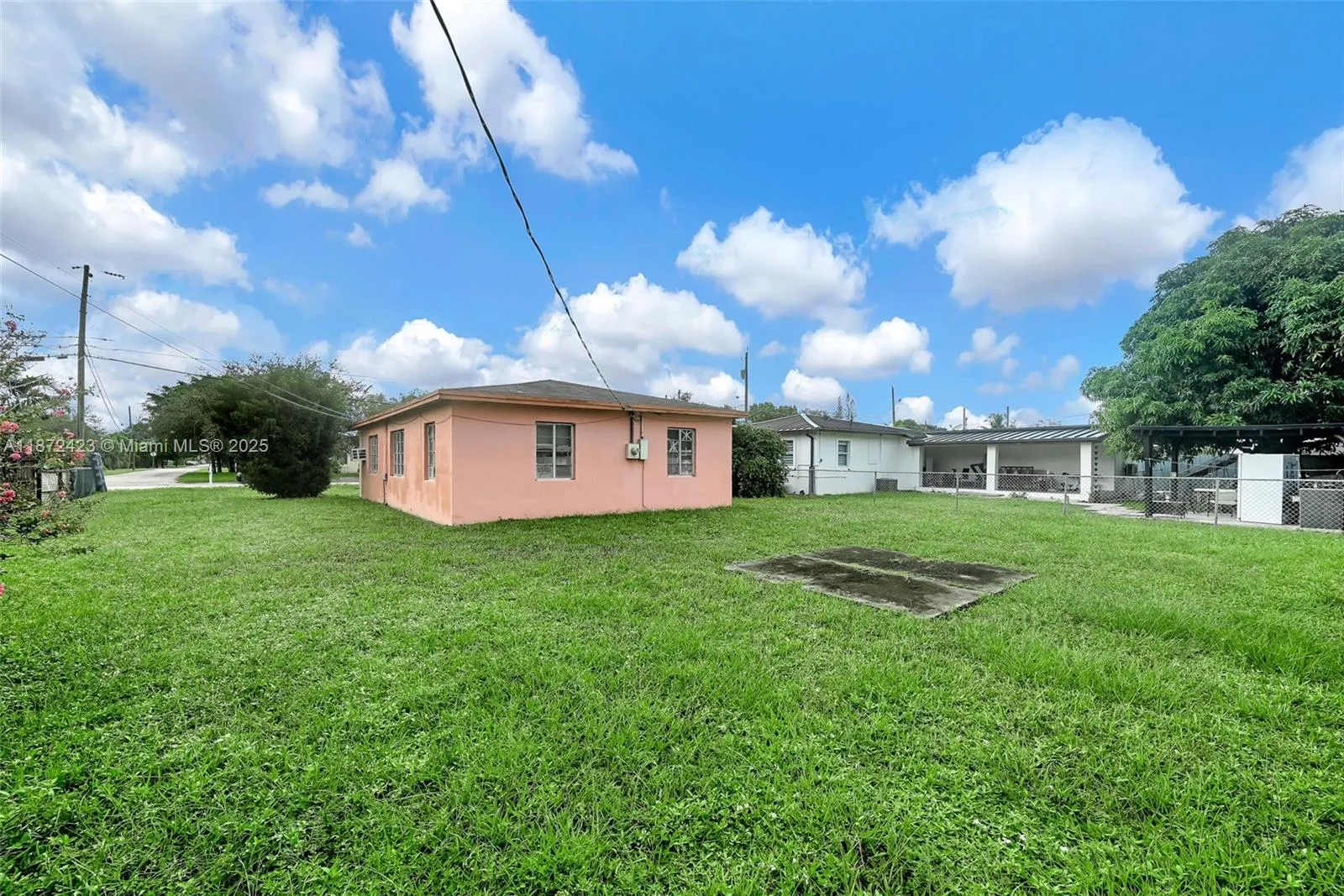 1351 SW 74th Ave