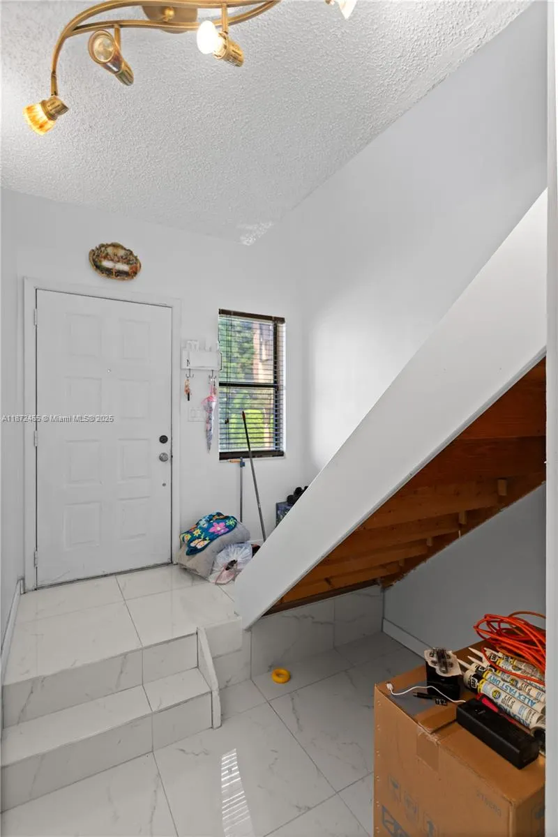 949 SW 113th Ter