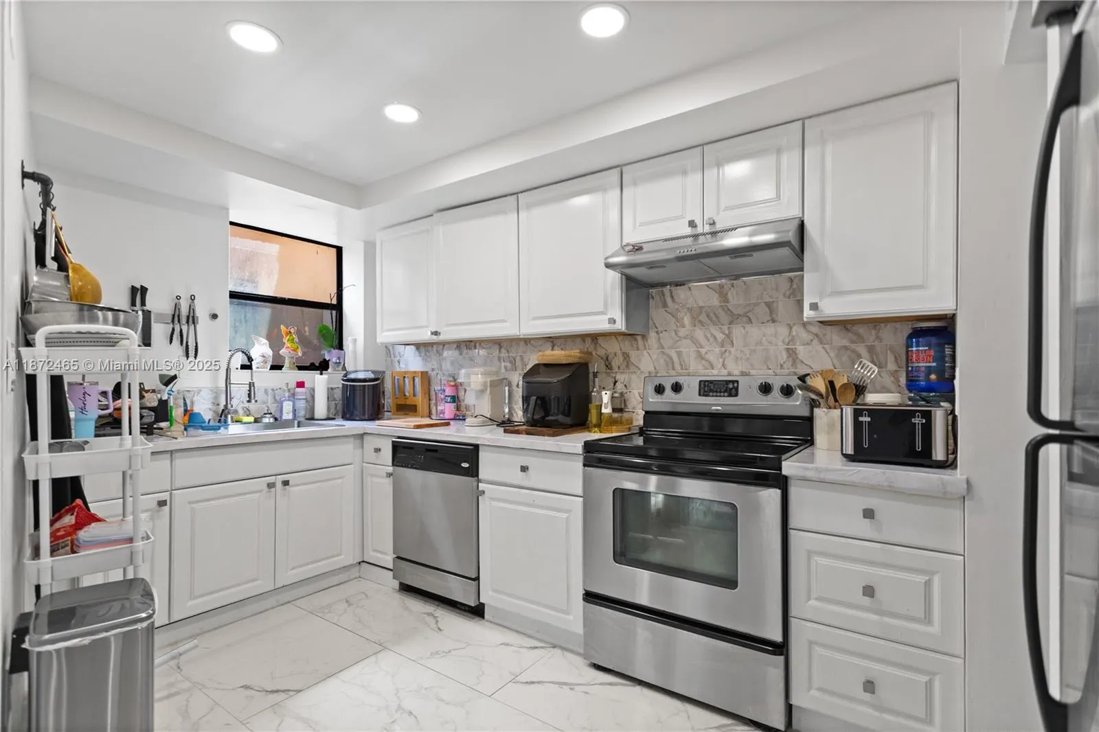 949 SW 113th Ter