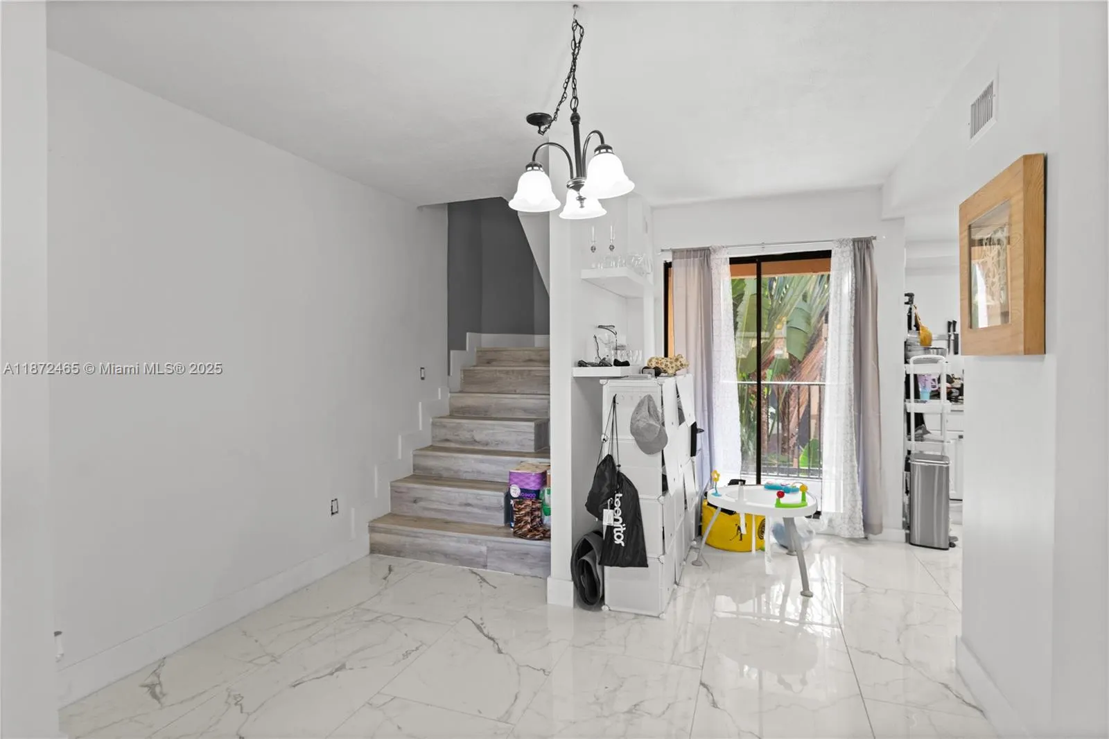 949 SW 113th Ter