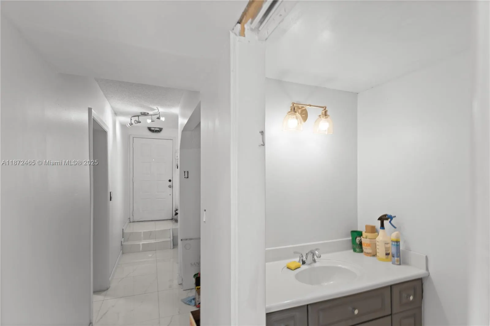 949 SW 113th Ter