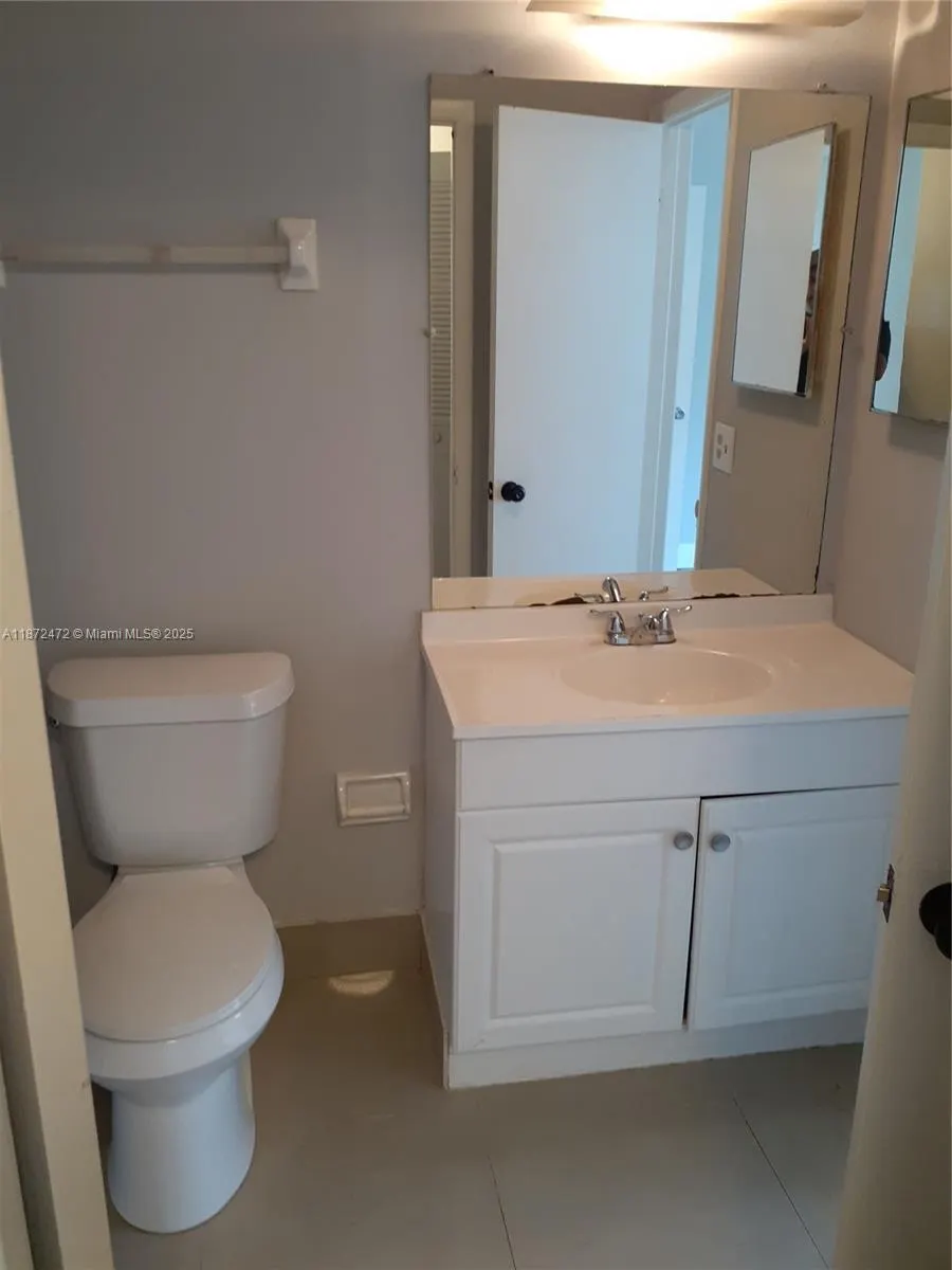 5842 NW 21st St, #42-B