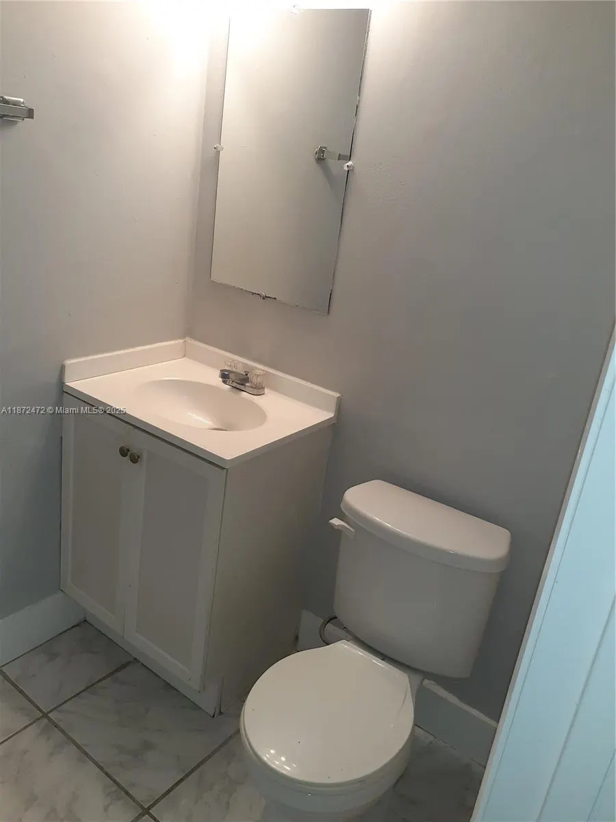 5842 NW 21st St, #42-B
