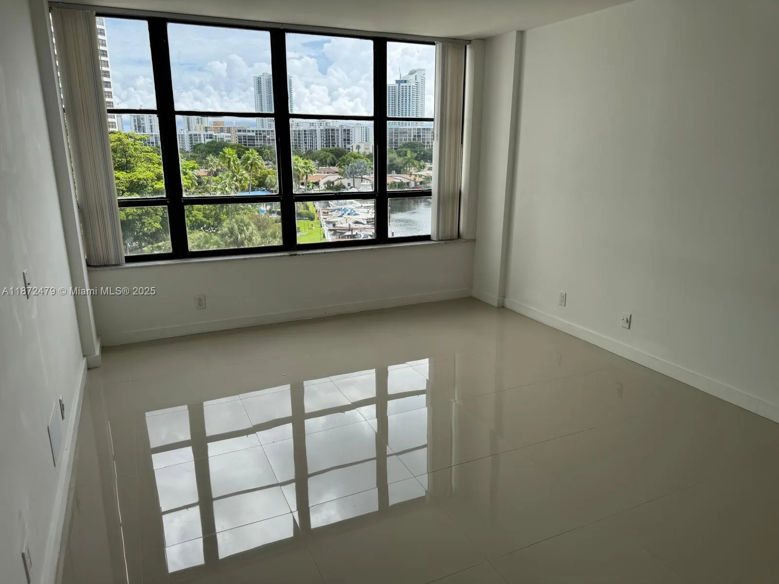 500 Three Islands Blvd, #223