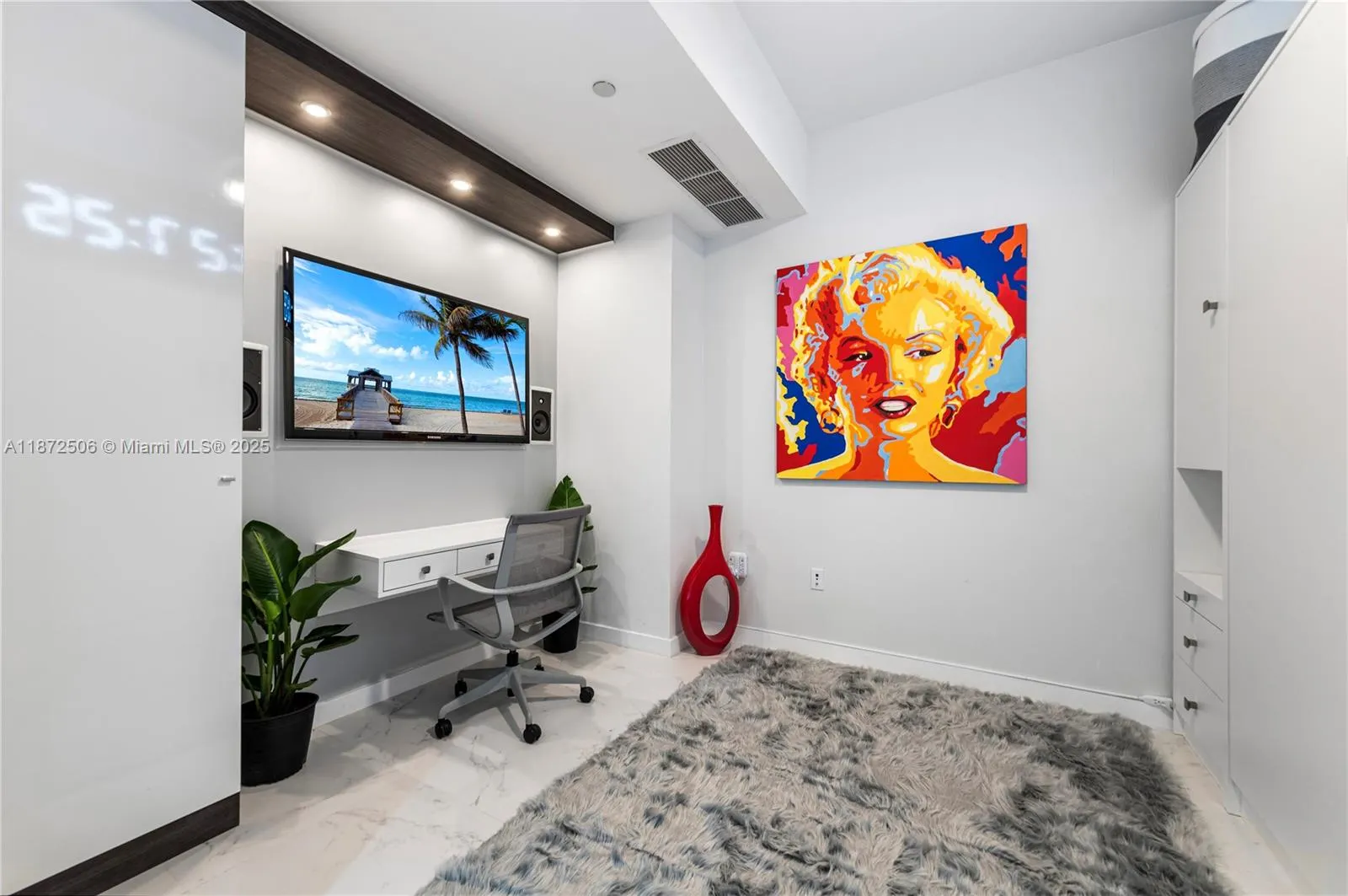 1100 Biscayne Blvd, #LPH6105