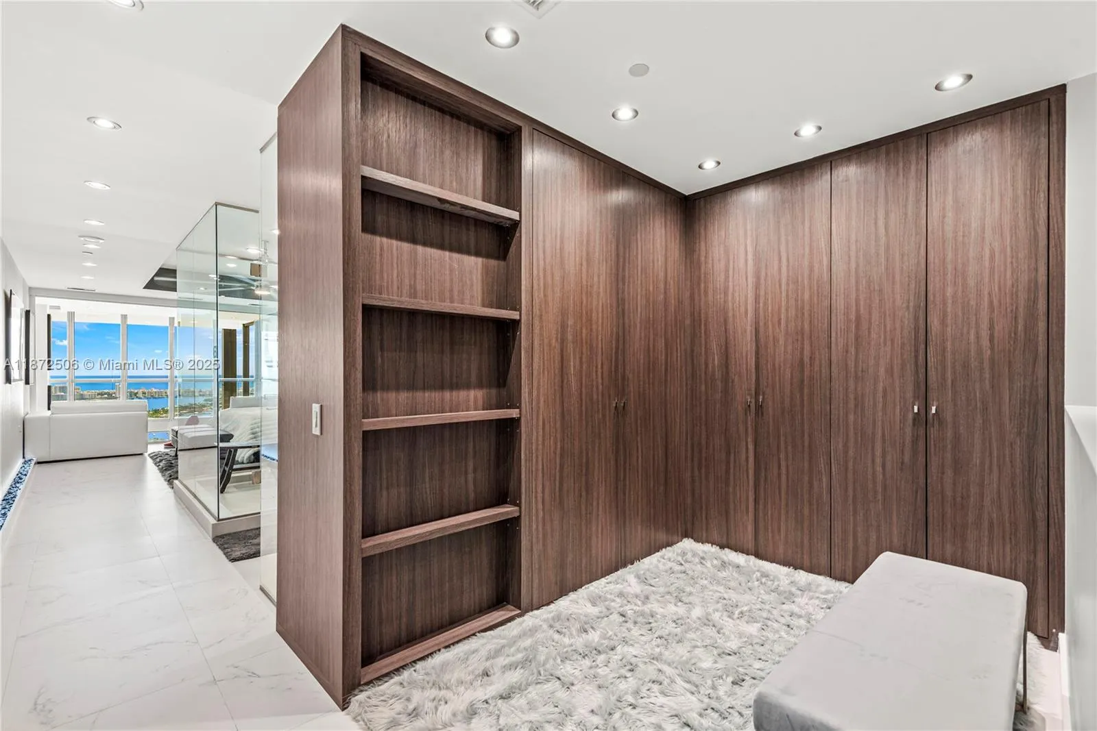 1100 Biscayne Blvd, #LPH6105