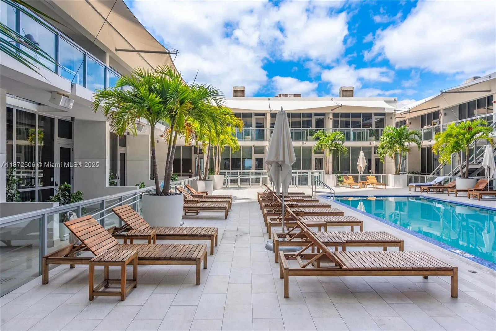 1100 Biscayne Blvd, #LPH6105