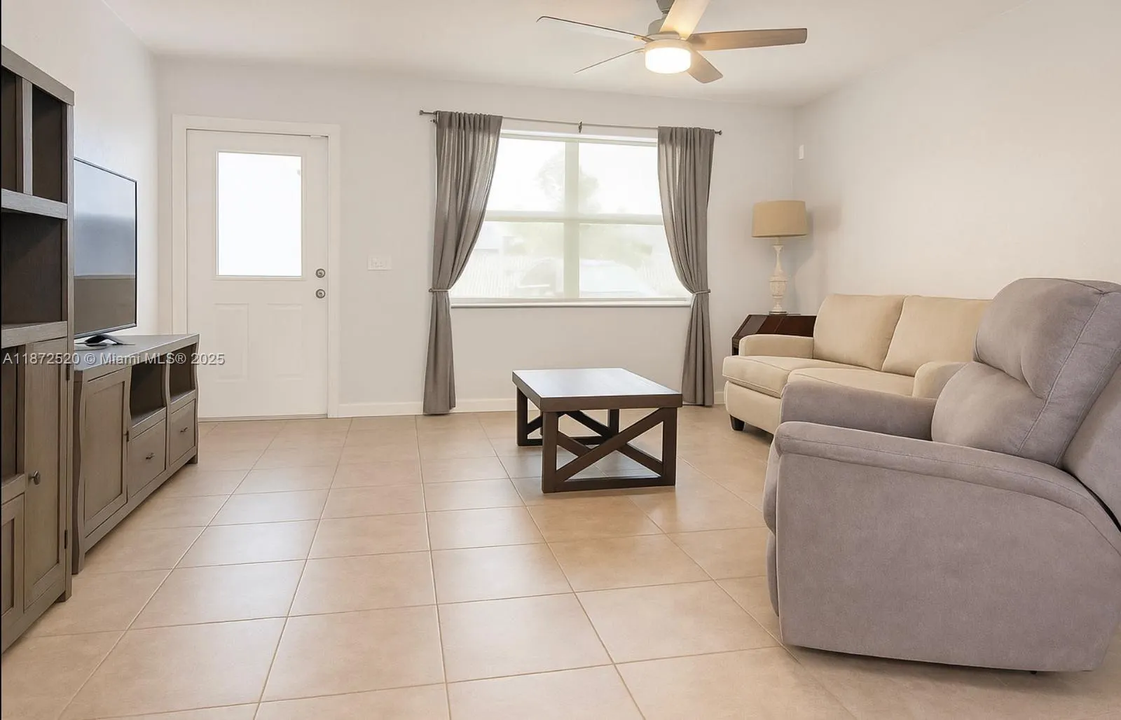 1960 SW 28th Way