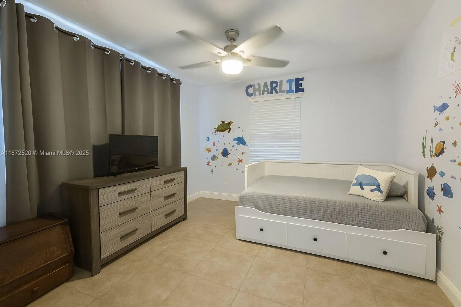 1960 SW 28th Way