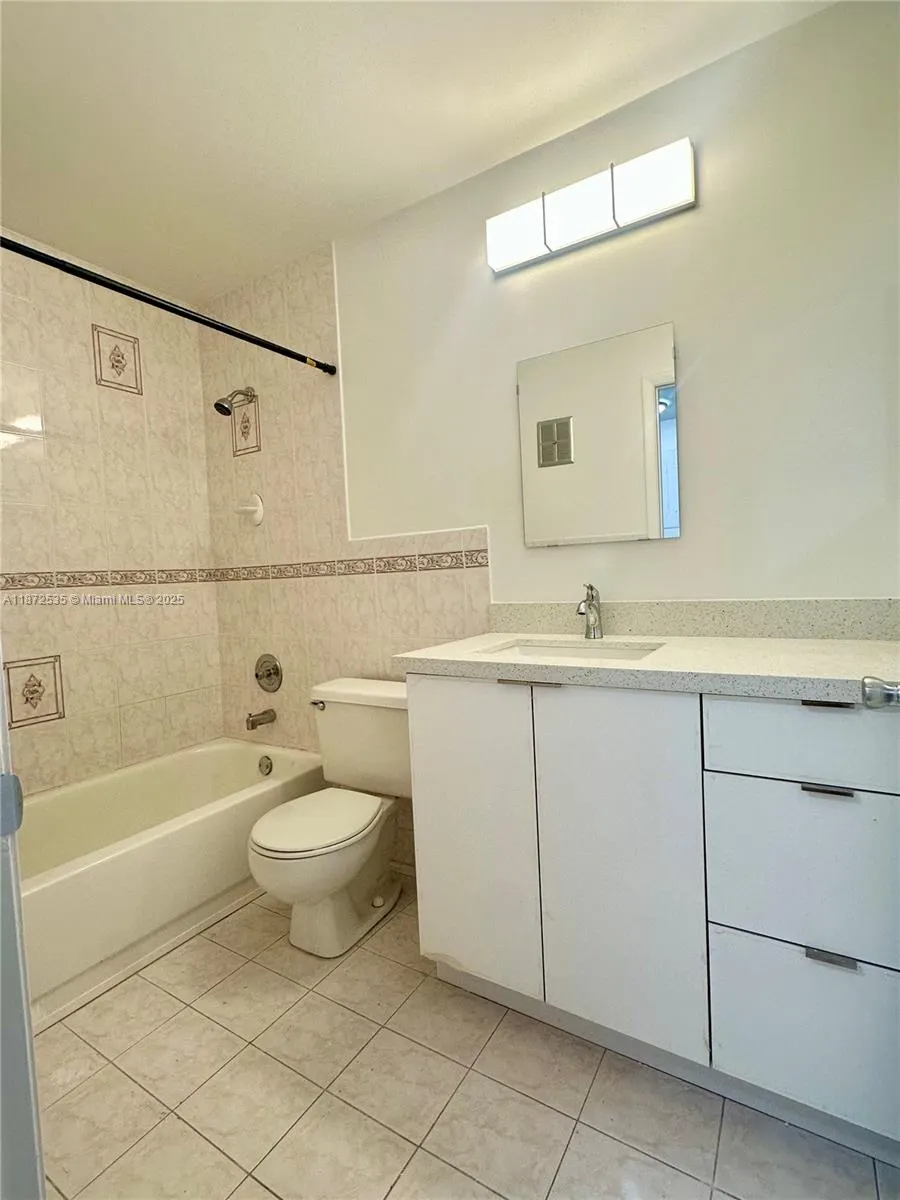 9701 Hammocks Blvd, #108A