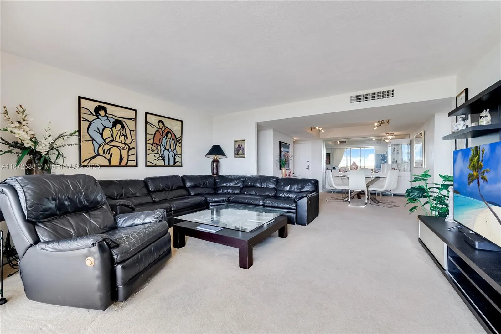 600 Biltmore Way, #1218