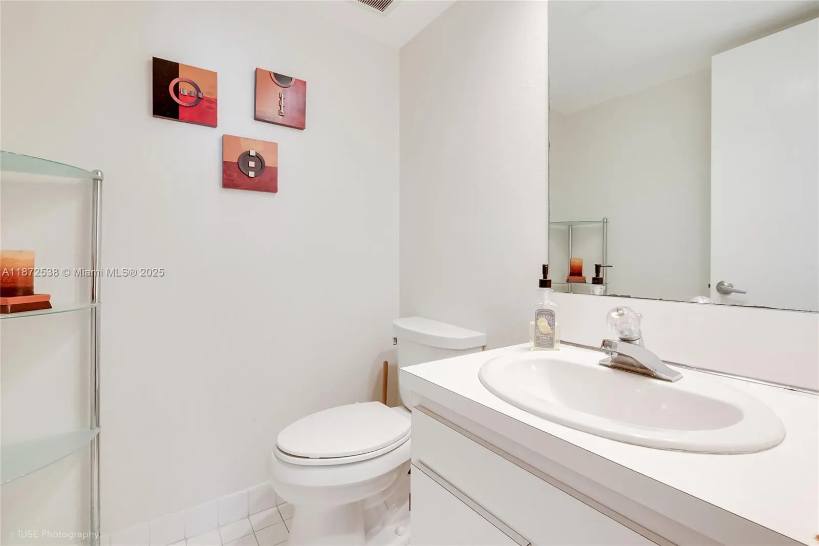 600 Biltmore Way, #1218
