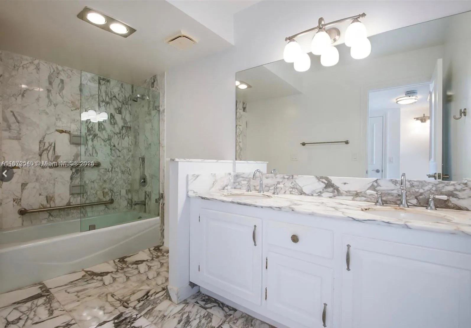 9801 Collins Ave, #5Q