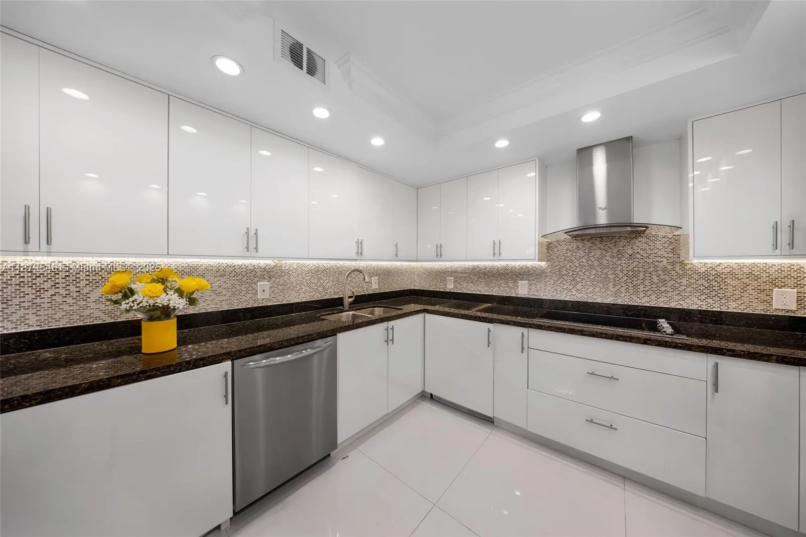 9801 Collins Ave, #5Q