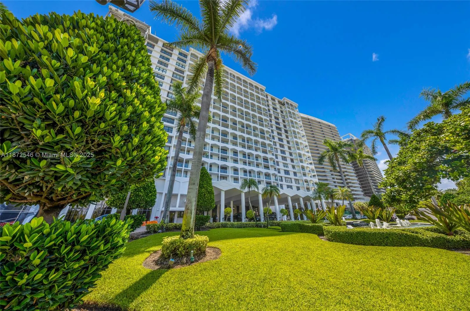 9801 Collins Ave, #5Q
