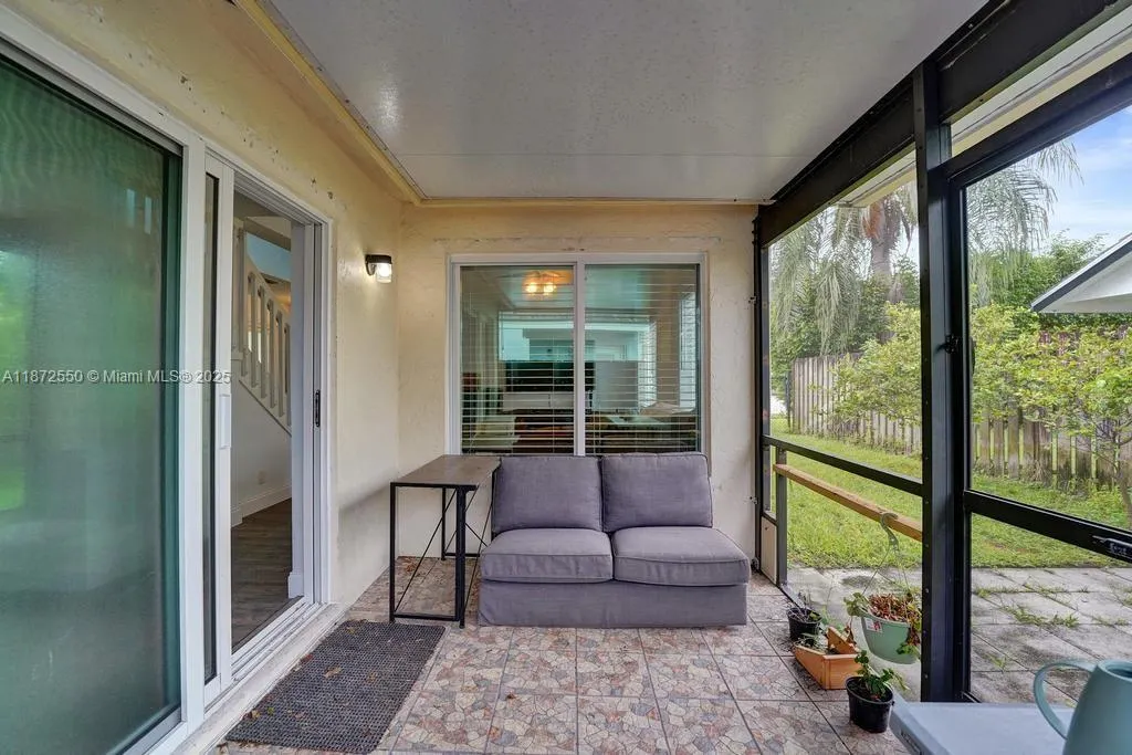 2747 Pinewood Ct