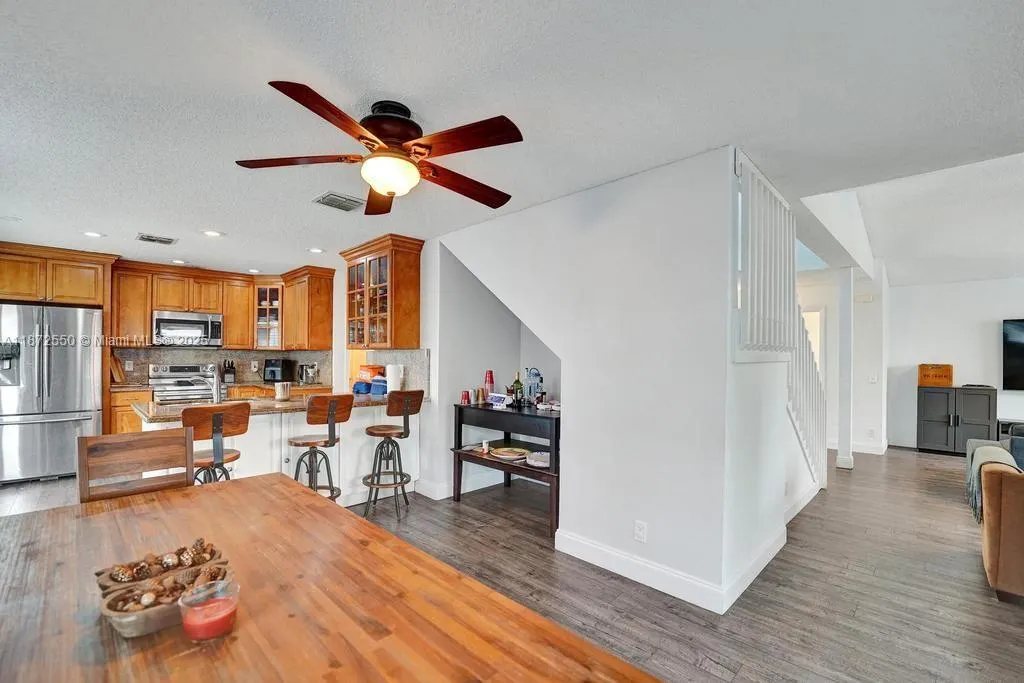 2747 Pinewood Ct