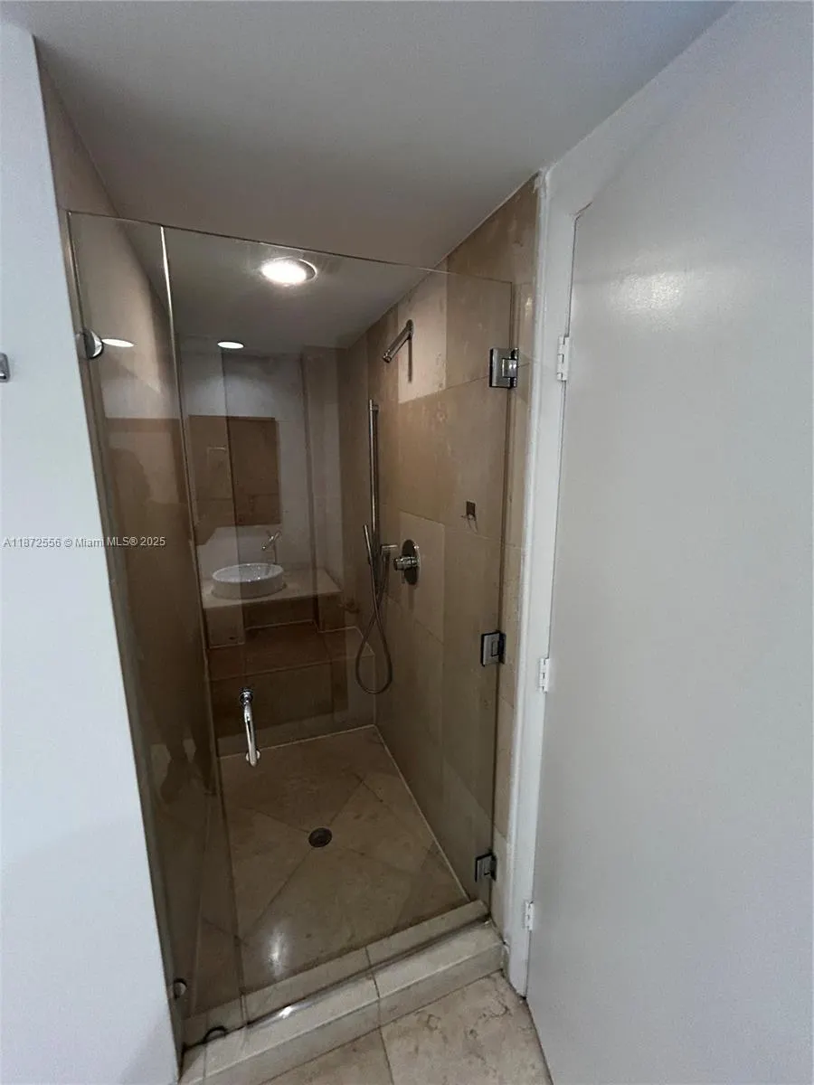 495 Brickell Ave, #3106