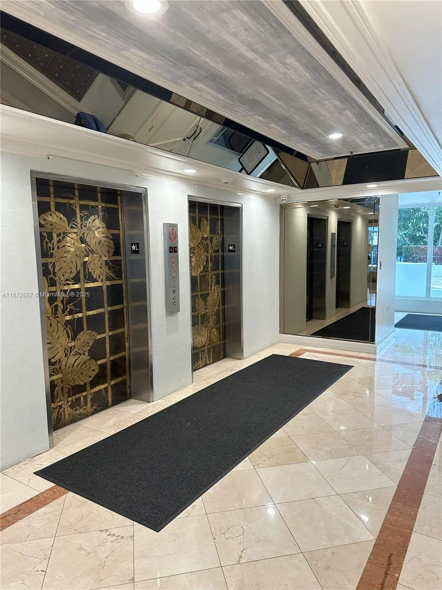 3200 Collins Ave, #11-3