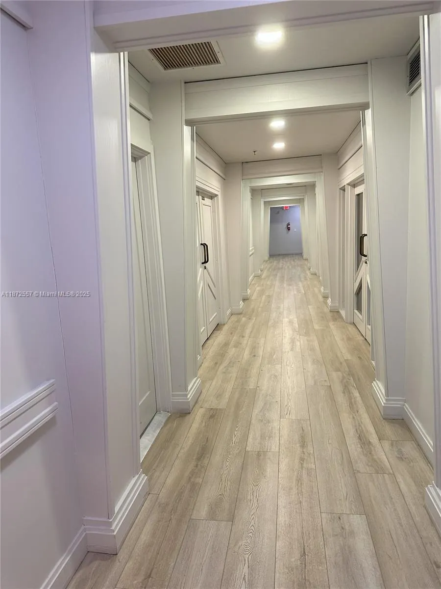 3200 Collins Ave, #11-3