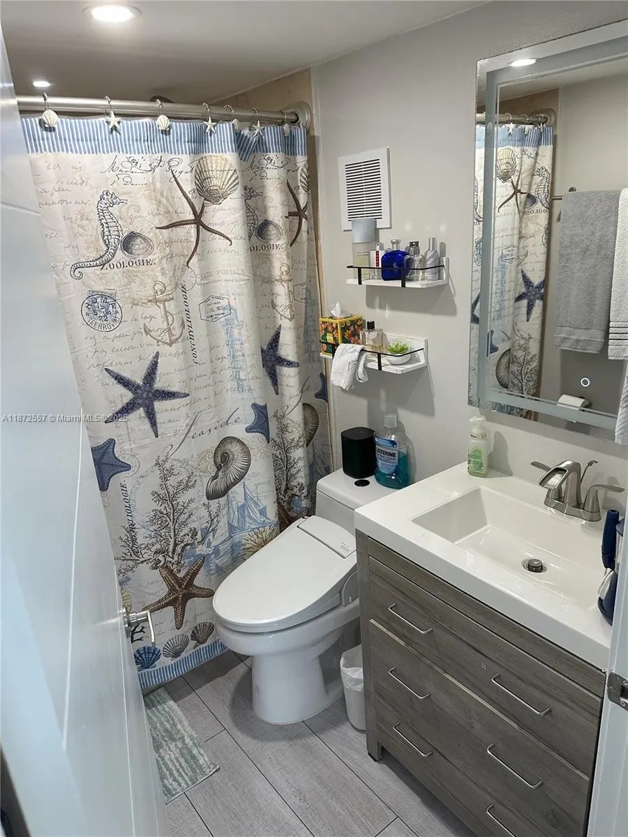 3200 Collins Ave, #11-3