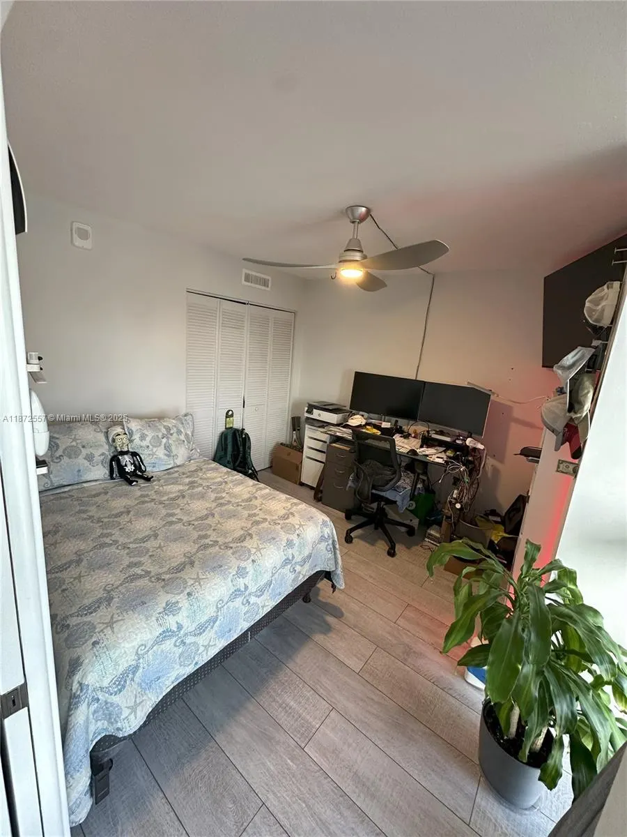 3200 Collins Ave, #11-3