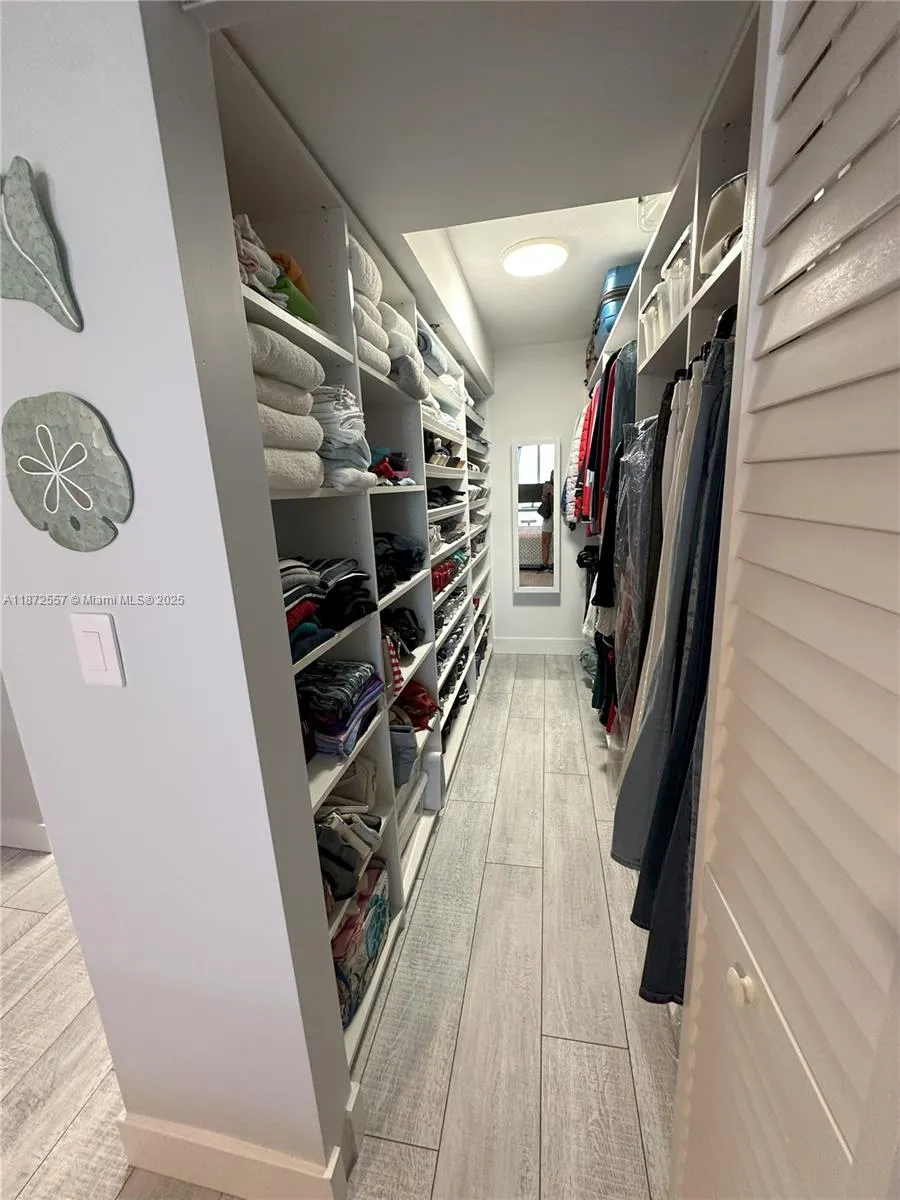 3200 Collins Ave, #11-3