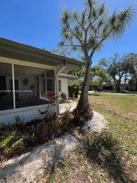 355 Highland Shores Dr