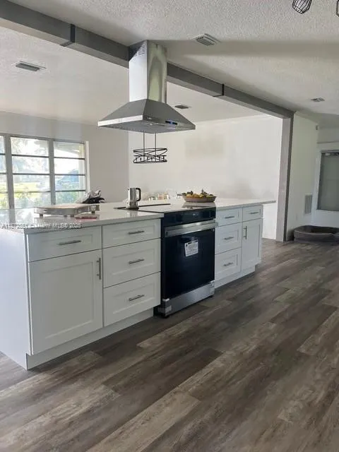 355 Highland Shores Dr