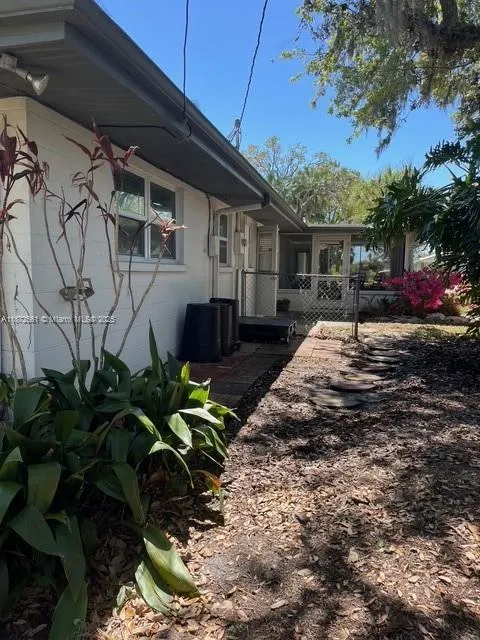 355 Highland Shores Dr