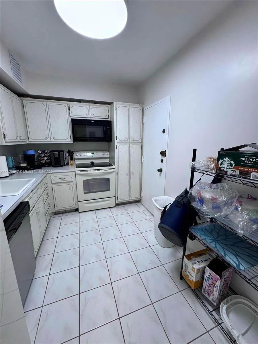 1950 S Ocean Dr, #11D