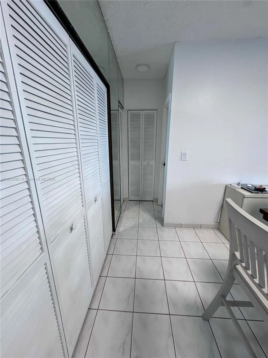 1950 S Ocean Dr, #11D